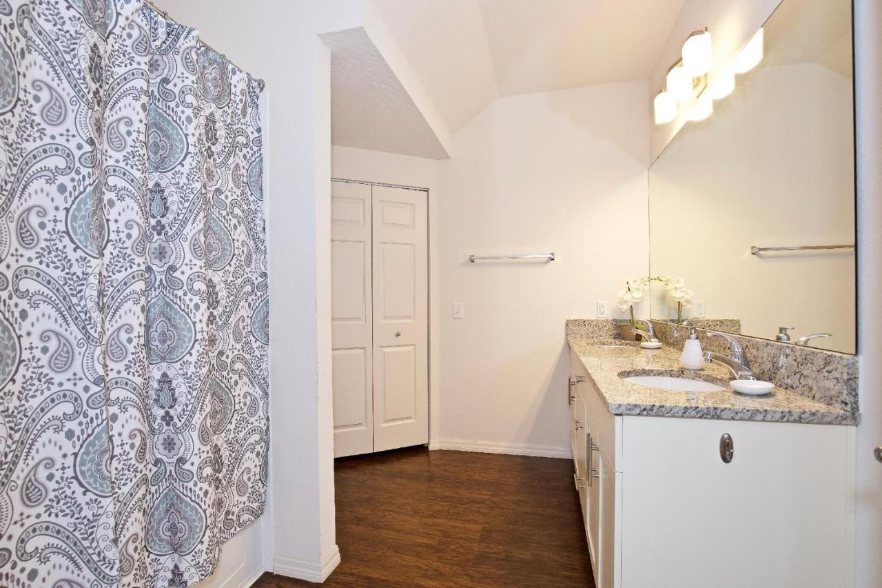 Great And Practical Townhouse In Gated Community, Sleeps 6 10 Min To Disney! Orlando Eksteriør bilde